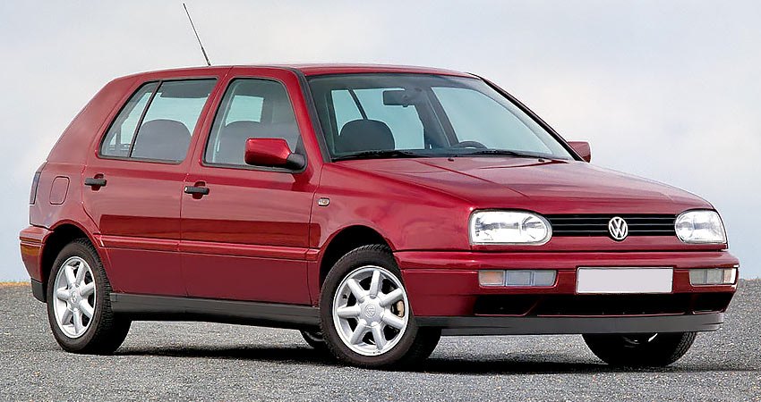 Volkswagen Golf 3 с бензиновым двигателем 1.6 литра 1996 года
