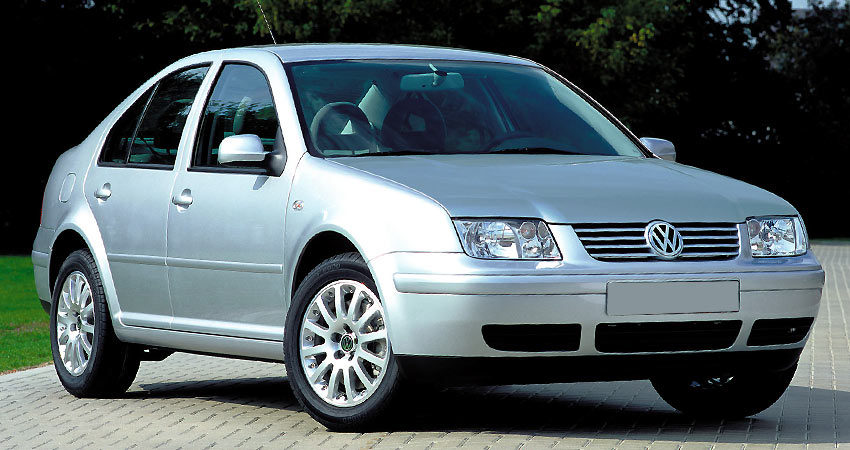 Volkswagen Bora с бензиновым двигателем 2.0 литра 1999 года