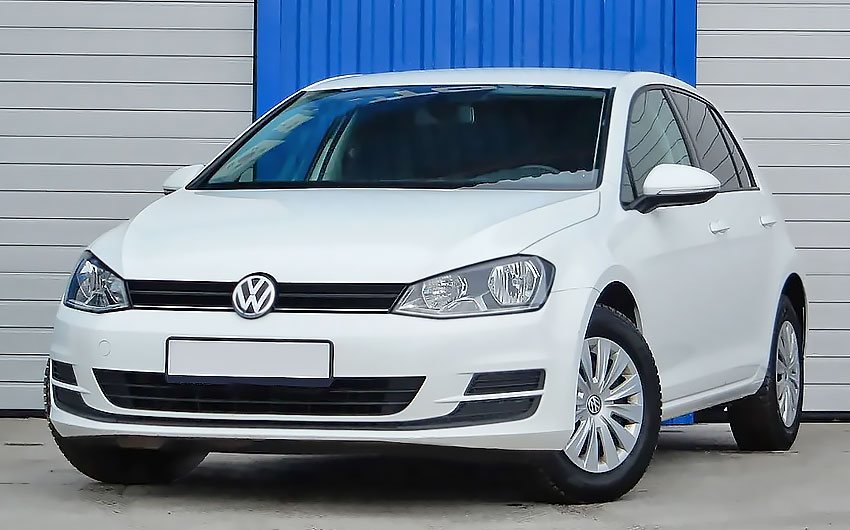 Volkswagen Golf с бензиновым двигателем 1.2 литра 2016 года