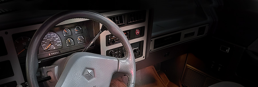 Рычаг управления 4-ступенчатой автоматической коробки Chrysler 42RH в кабине Додж Дакота