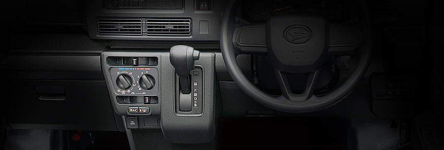 Рычаг управления вариатора Daihatsu FR-CVT в кабине Дайхатсу Hijet.