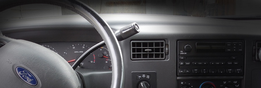 Рычаг управления автоматической коробки 5R110W в кабине Форд Ф 350.