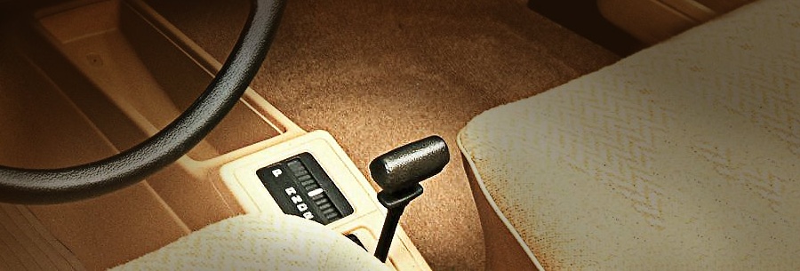 Рычаг управления 4-ступенчатой автоматической коробки GM 3T40 в кабине Опель Аскона.