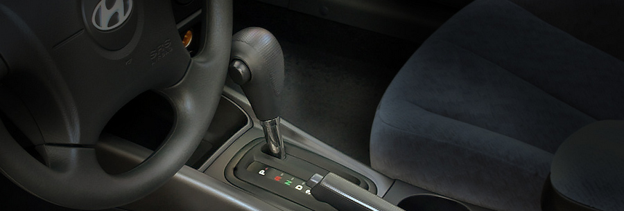 Рычаг управления 4-ступенчатой автоматической коробки Hyundai A4BF3 в кабине Хендай Элантра.