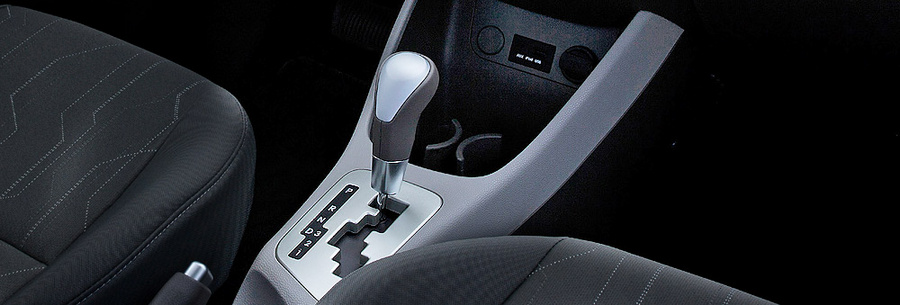 Рычаг управления 4-ступенчатой автоматической коробки Hyundai A4CF0 в кабине Киа Пиканто.