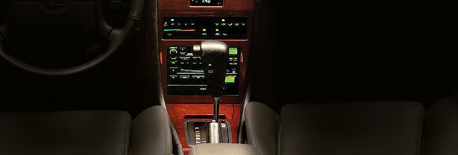Рычаг управления 4-ступенчатой автоматической коробки Toyota A540E в кабине Лексус ES250.