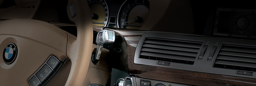 Рычаг управления 6-ступенчатой автоматической коробки 6HP32 в кабине BMW 760Li